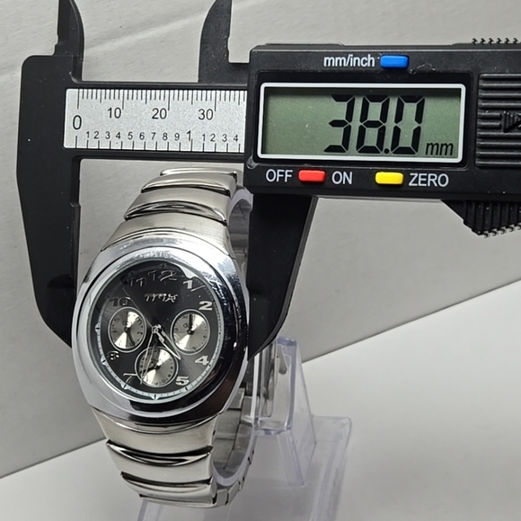 Mens Vintage Timex TMX T73361 Chronograph 30m K2 Stainless Steel Gray Dial Watch - Picture 4 of 10